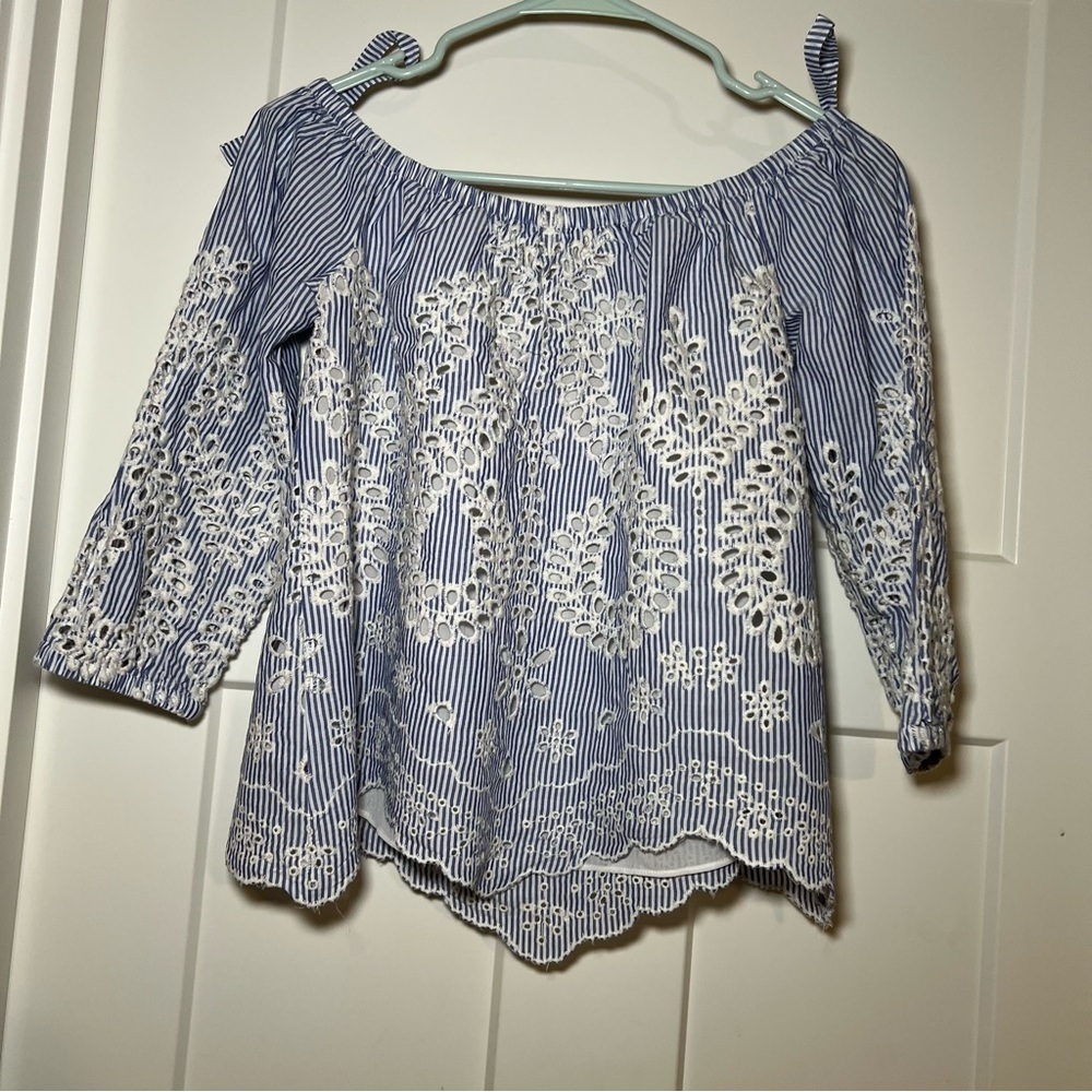 Women’s Express Blue and White Eyelet Off Shoulder Top Size Small 100% Cotton - Picture 6 of 11